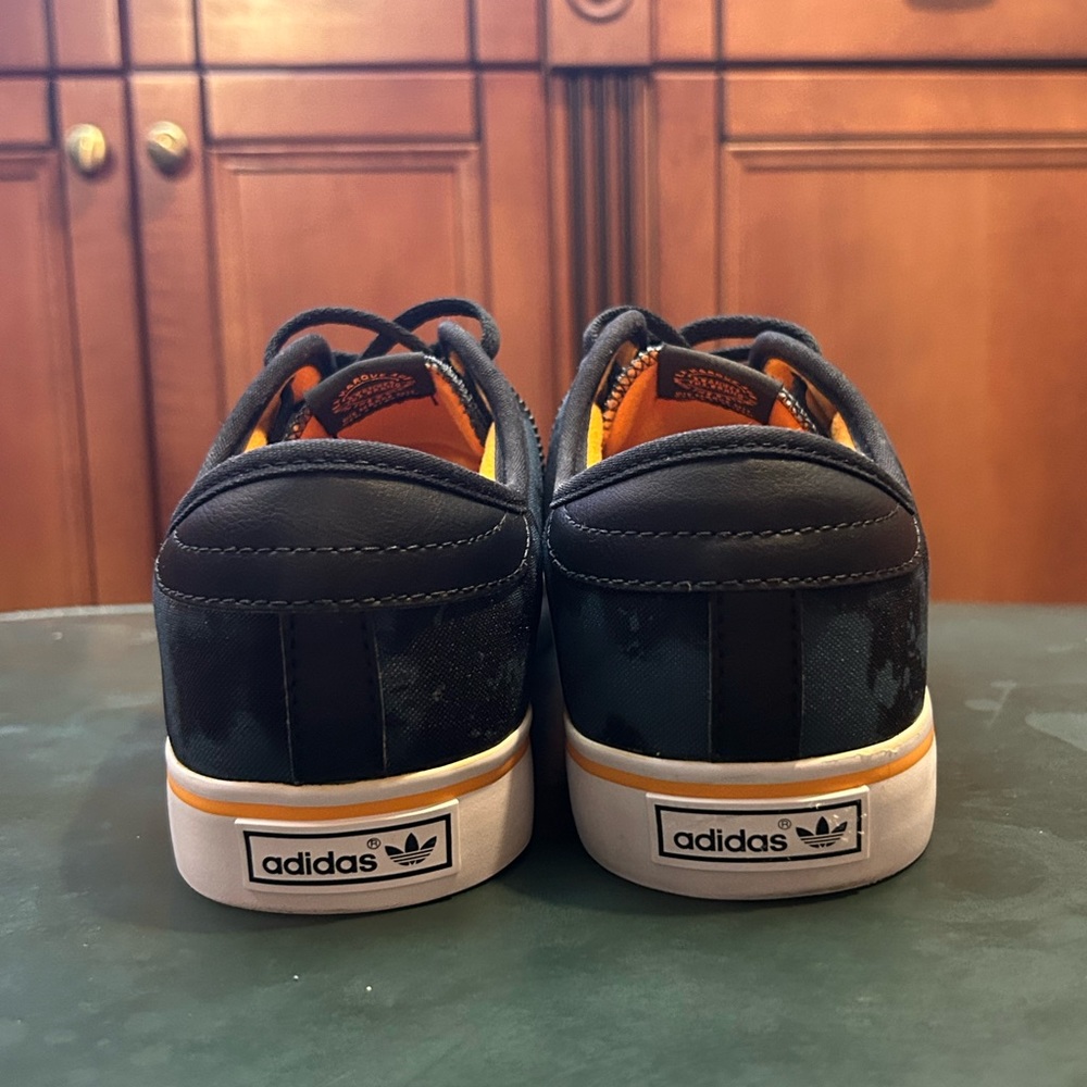 ADIDAS Men's Seeley core black/midnight/orange D68873 Sz 10 NEW/PERFECT w/ Box - Picture 11 of 16